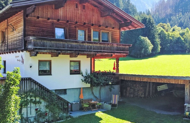 Beautiful apartment for 5 people with balcony and pets allowed
