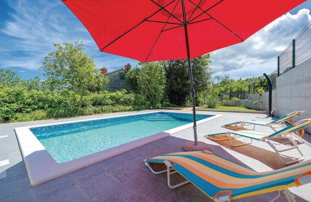 Beautiful home in Labin with kitchen