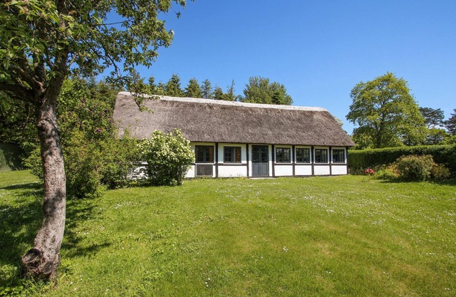 Beautiful home in Samsø with WiFi