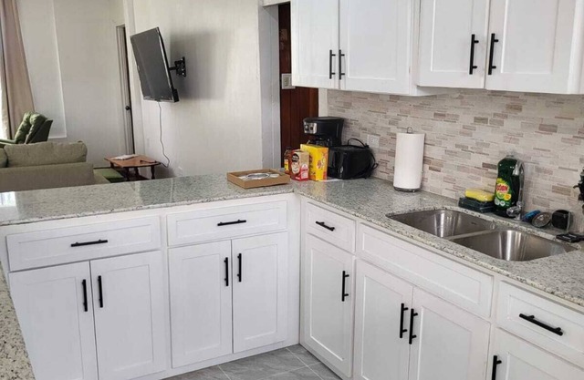 Beautiful home near Cultural Center, National Stadium, Movietown, Gift Land Mall