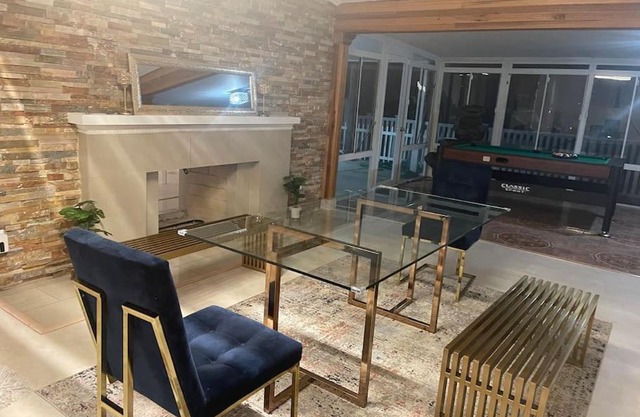 Beautiful modern house 4 bedroom 3 bathroom house