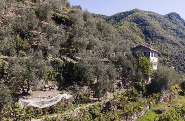 Beautiful private villa for 8 guests with A/C, WIFI, balcony and panoramic view