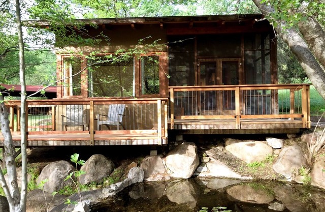 Beautiful Private Cottage 3 miles from the Sequoia Park Entrance