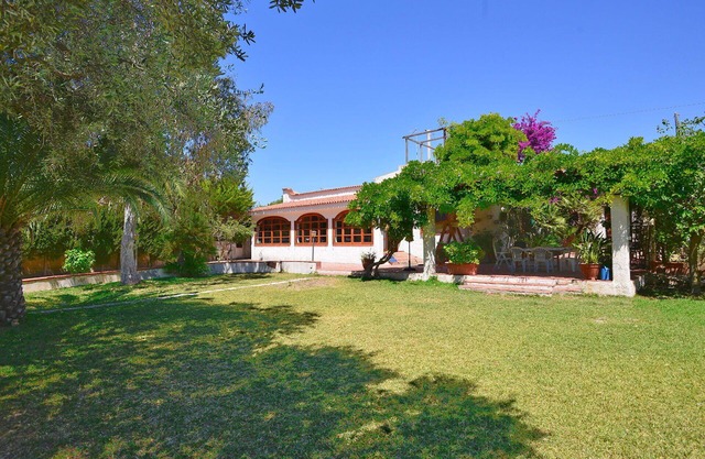 Beautiful private villa for 4 guests with A/C, WIFI, private pool and terrace