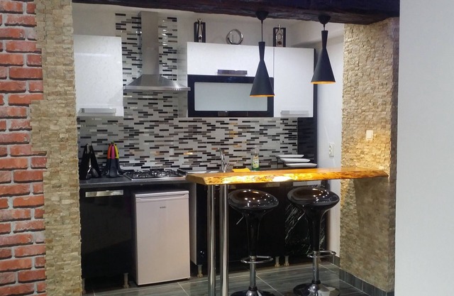 Beautiful studio after excellent repair