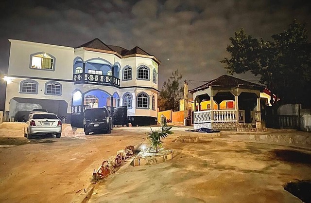 Beautiful Top Apartment in St. Elizabeth, Jamaica with an amazing Mountain View!