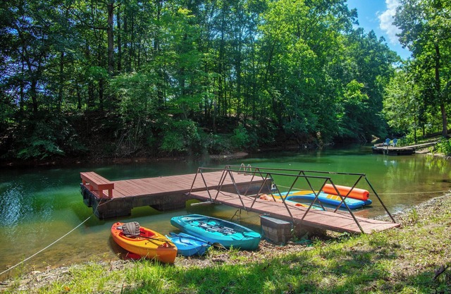 Beautiful Updated Clemson Lake House - 4 Miles from Downtown Clemson and the Stadium