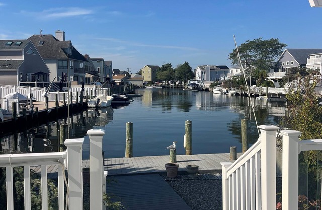 Beautiful Waterfront Home Private Dock!n4 BR 3 Bth colonial, long view of lagoon