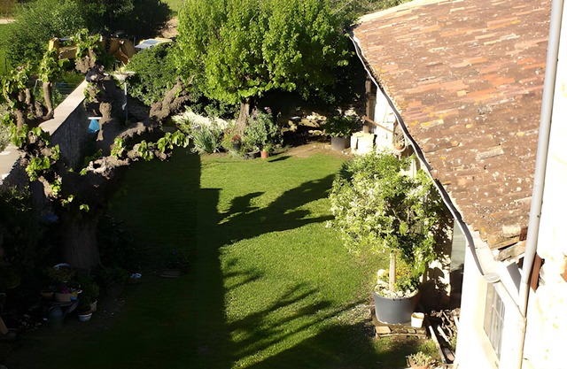 Bed and Breakfast 'Printemps' with Shared Terrace, Private Garden and Wi-Fi