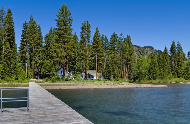 Belleview Lakefront by Tahoe Getaways - Hot Tub, Pier, Buoy and Guest House