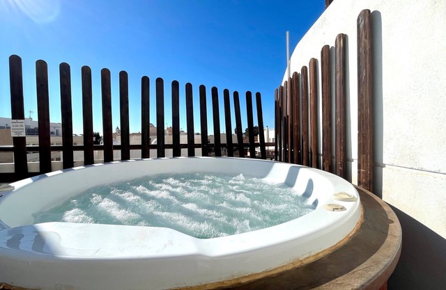 Belvilla by OYO Ãtico con jacuzzi en Carboneras