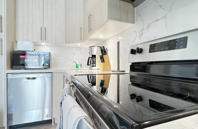 Bentley Commons Fallsview Towns