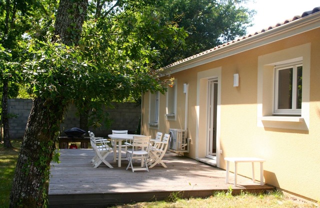 Between Ocean + Bay + Lake, comfortable and modern, idyllic and calm