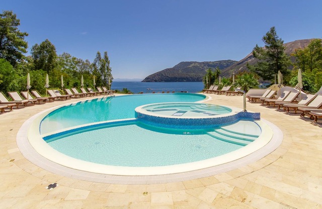 Bilo 3 - Vulcano on sea shore, Lipari, Italy