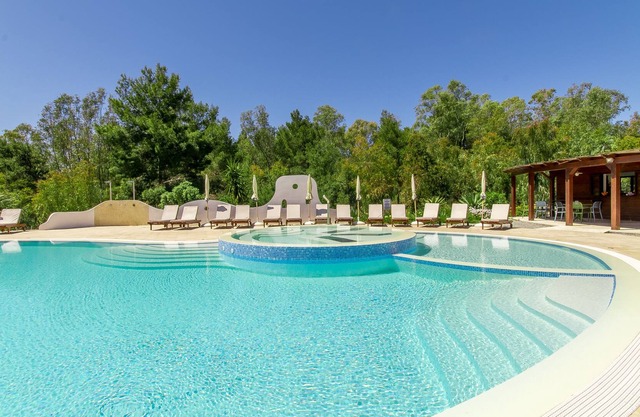 Bilo 8 - Vulcano on sea shore, Lipari, Italy