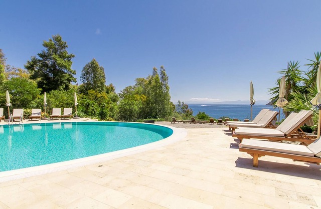 Bilo 9 - Vulcano on sea shore, Lipari, Italy