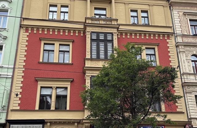 Black Eagle Apartments