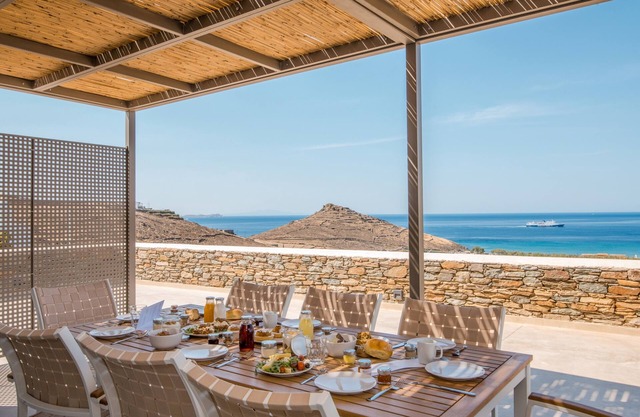 Blue Gres 6 BDR Villa with private pool