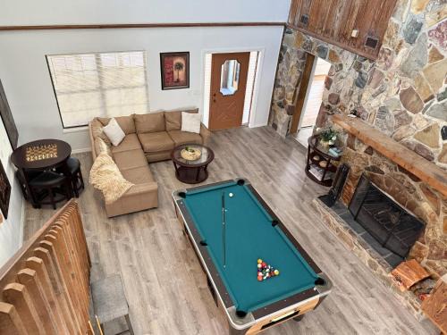 Boat & Billiards – 2BR by Stump Pass Marina