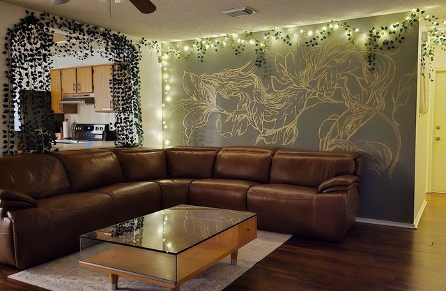 Boho home Near Lackland + SeaWorld + Kids Room