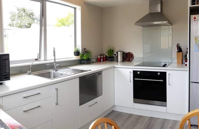 Brand New Cottage by the Sea