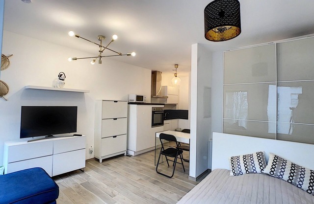 Brand New Studio in City Center