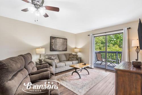 Branson Getaway, Pools, Hot Tub & Lake Access