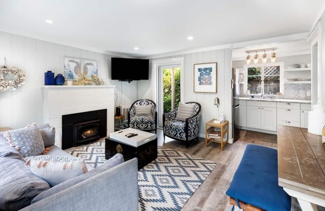 Bright and Cozy Beach Cottage