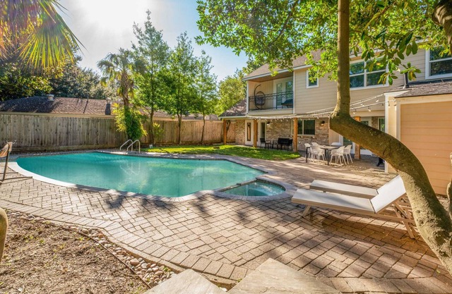 Bright and Spacious Home for w/ POOL (30+ Nights)