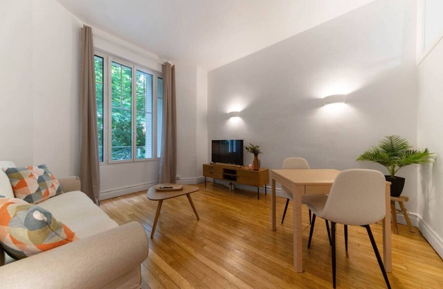 Bright Apartment in Vichy's Thermal District