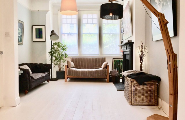 Bright double room in Crouch End, North London