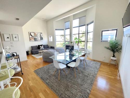 Bright Spacious & Comfortable Hayes Valley Condo