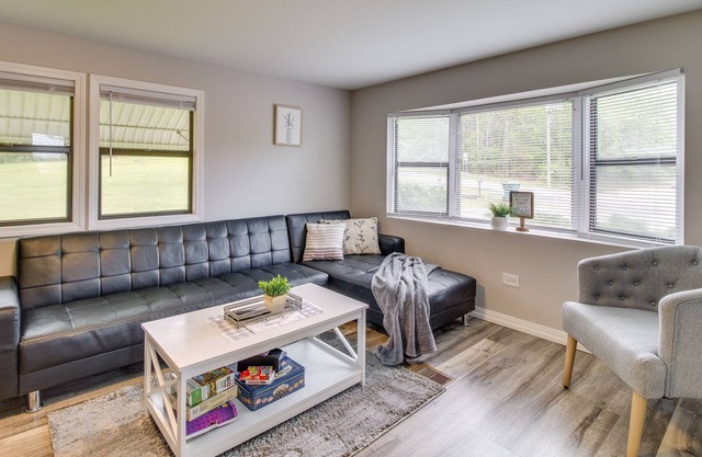 Bull Shoals Vacation Rental < 1 Mi to Lake