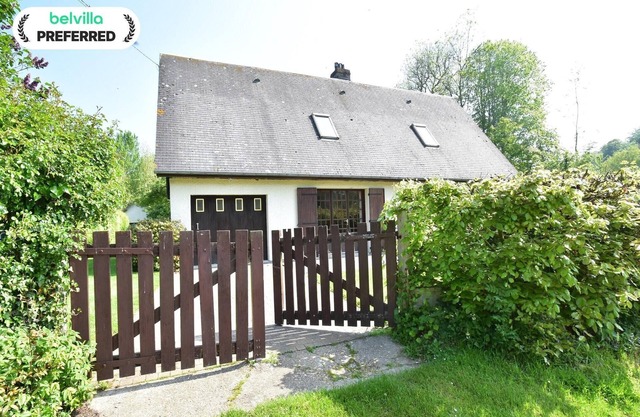 Bungalow in France near Castle & Hiking Trails