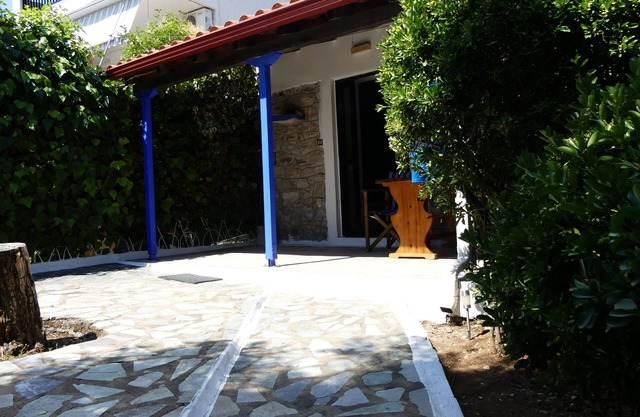 Bungalow right on the beach