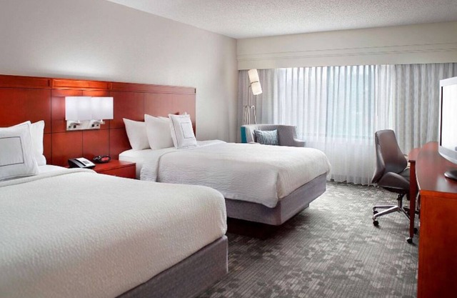 Business-Friendly Hotel in Atlanta – Modern Rooms with Comfort & Convenience