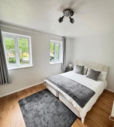 C&S Luxe - Work & Explore - London, Greenwich, Near 02 arena, Nature views, Free Parking & Park retreat perfect for Long stays