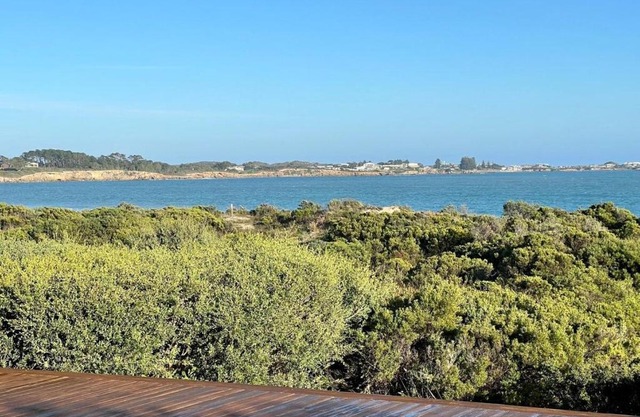 C4 Miles Beach Shack