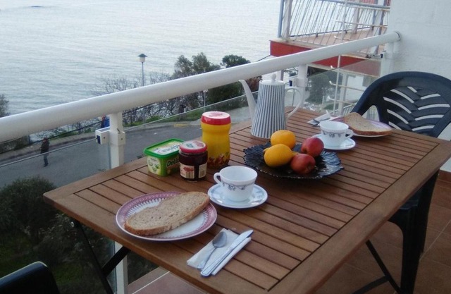 Ca la Nuri pis 1 vistas al mar