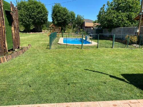 Cabaña con quincho, tinaja y piscina