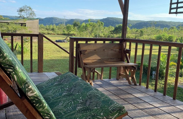 Cabaña El Nido: family comfort next to Caño Cristales + chef at your disposal.