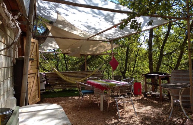 Cabane sous les Chênes