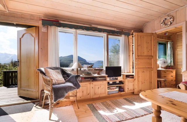 Cabin - Sleeps 6 - Pets Ok - Pato - Parking