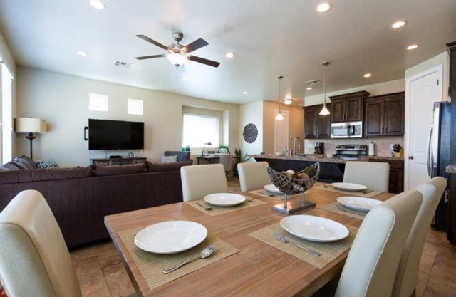Cactus Rose Villa with 2 Pools 2 Spas Gym