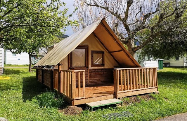 Campsite Flower les Granges* - Standard Amazon Lodge 20 m2 + Terrace 4 people