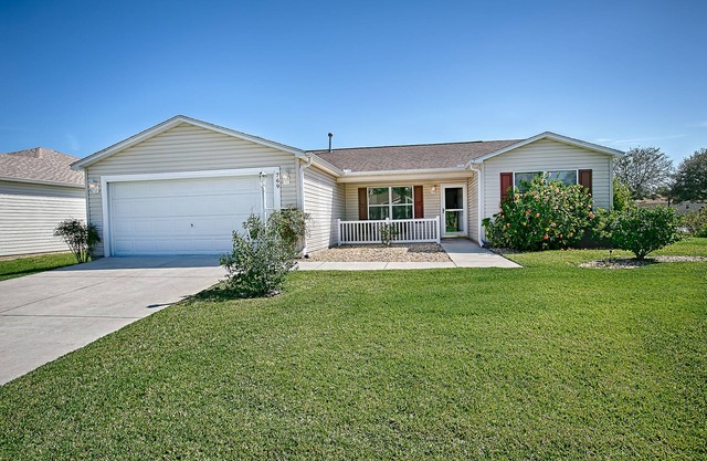 CAN'T BEAT THIS LOCATION REALLY NICE HOME NEAR SUMTER LANDING THE VILLAGES FL