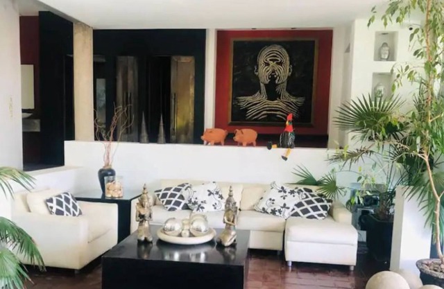 Casa De Los Artistas