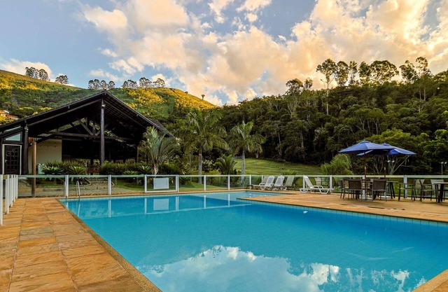 Casa em Teresópolis com Piscina e Churrasqueira