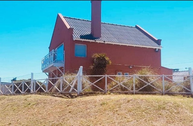 CASA EN QUEQUEN, NECOCHEA