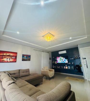 Casa espaçosa - 3 quartos - Caçari